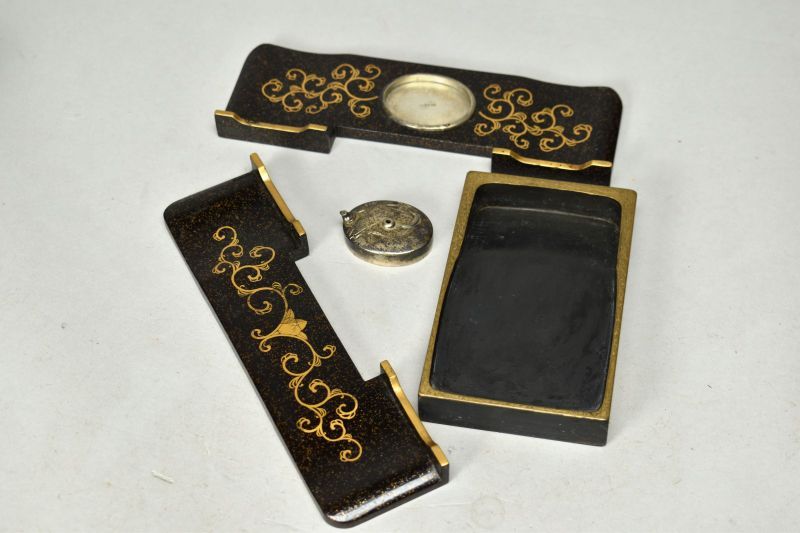 孔雀蒔絵硯箱 共箱