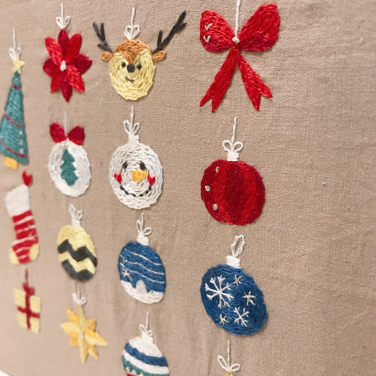 【受注制作】クリスマスファブリックパネル✳︎名入れ無料✳︎刺繍パネル