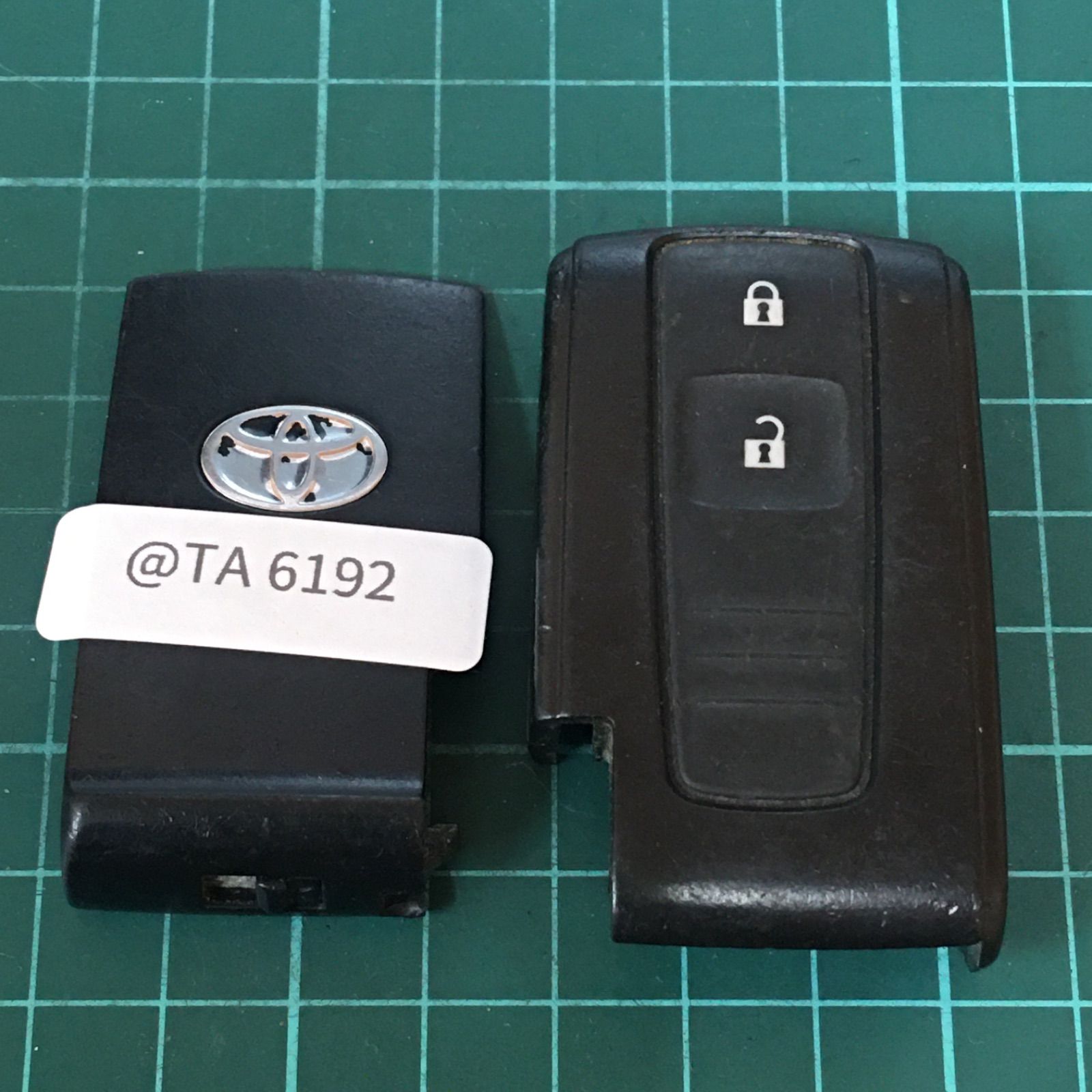 トヨタ スマートキー キーレス リモコン 鍵 2B 2ボタン プリウス bB パッソ ラッシュ テリオス 刻印 A 緑ランプ 動作確認済 K60457
