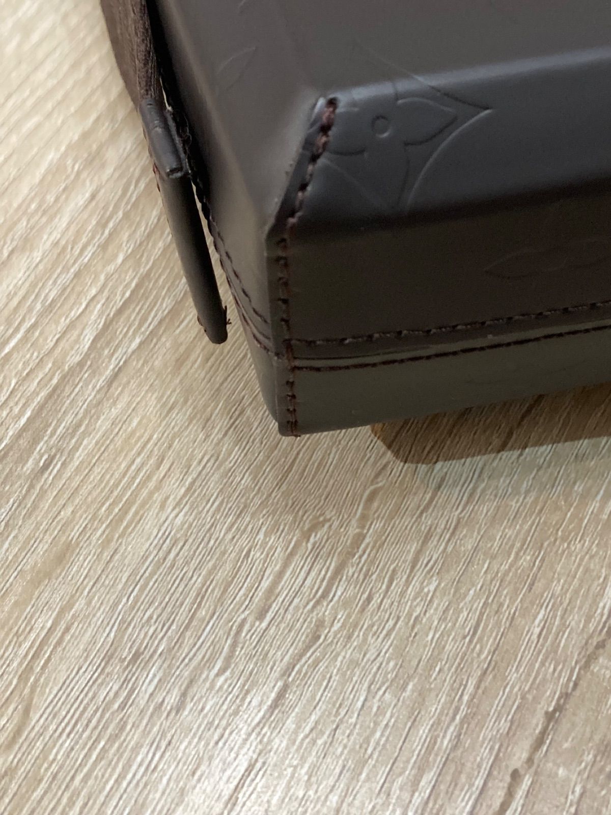 VUITTON ルイ