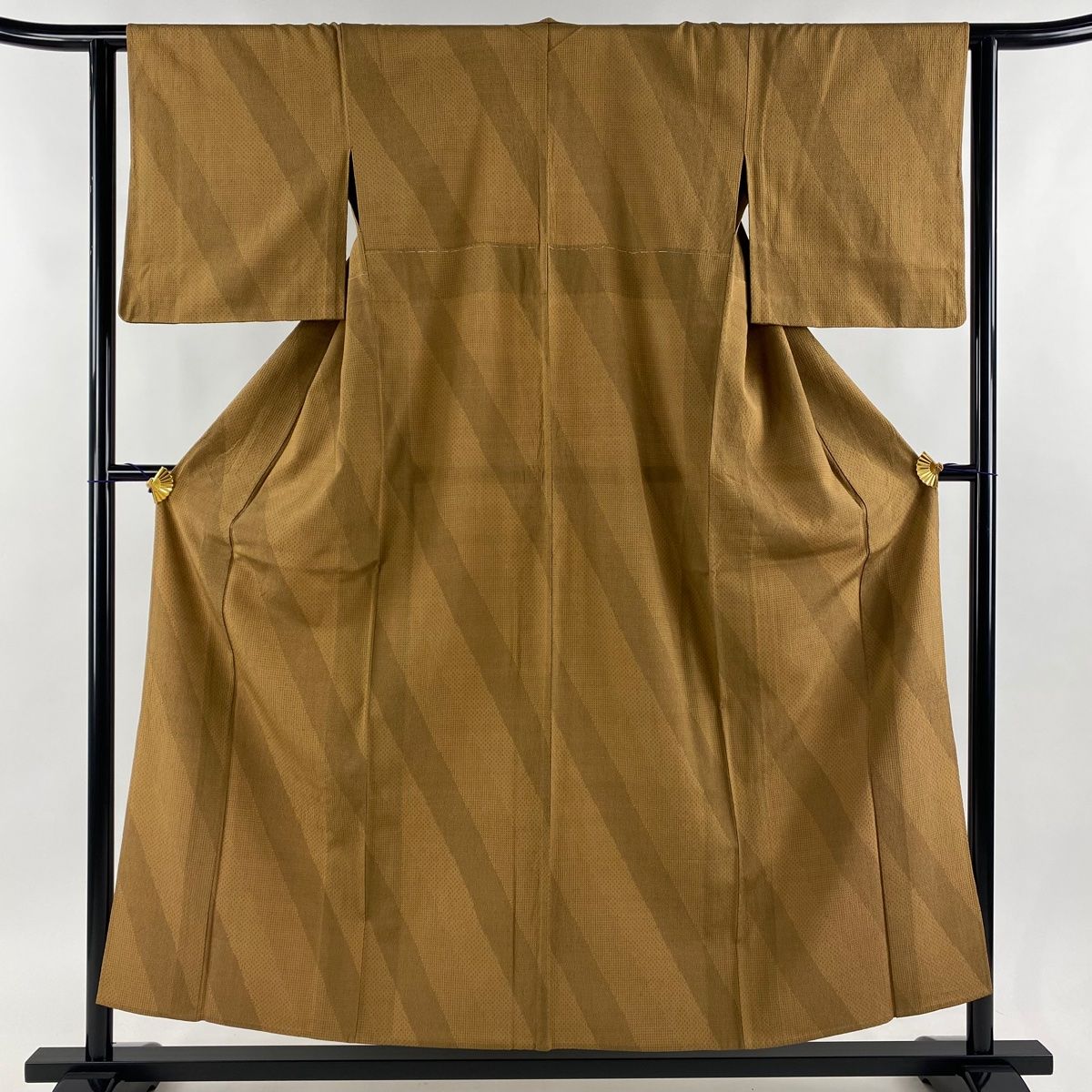 紬 身丈154.5cm 裄丈62cm S 単衣 亀甲絣 斜縞 茶色 正絹 秀品