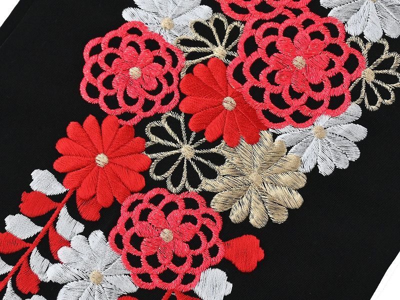 Silelly 藤の刺繍 半襟　新品未使用 刺繍半襟 シルエリー 卒業式 入学式 成人式 半衿 檜扇や藤柄
