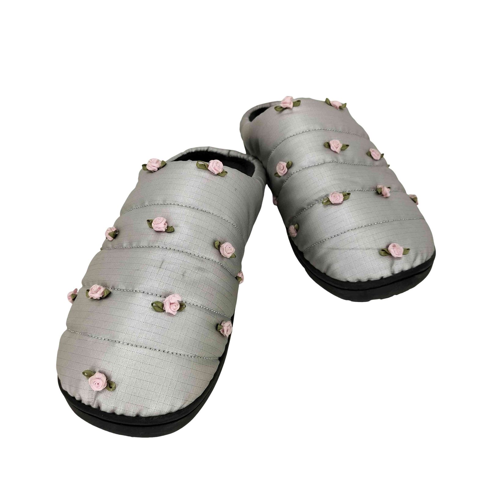 【完売品】【新品未使用】SUBU Sandy Liang in ROSETTES SUBU x Sandy Liang in ROSETTES | SUBU ONLINE STORE