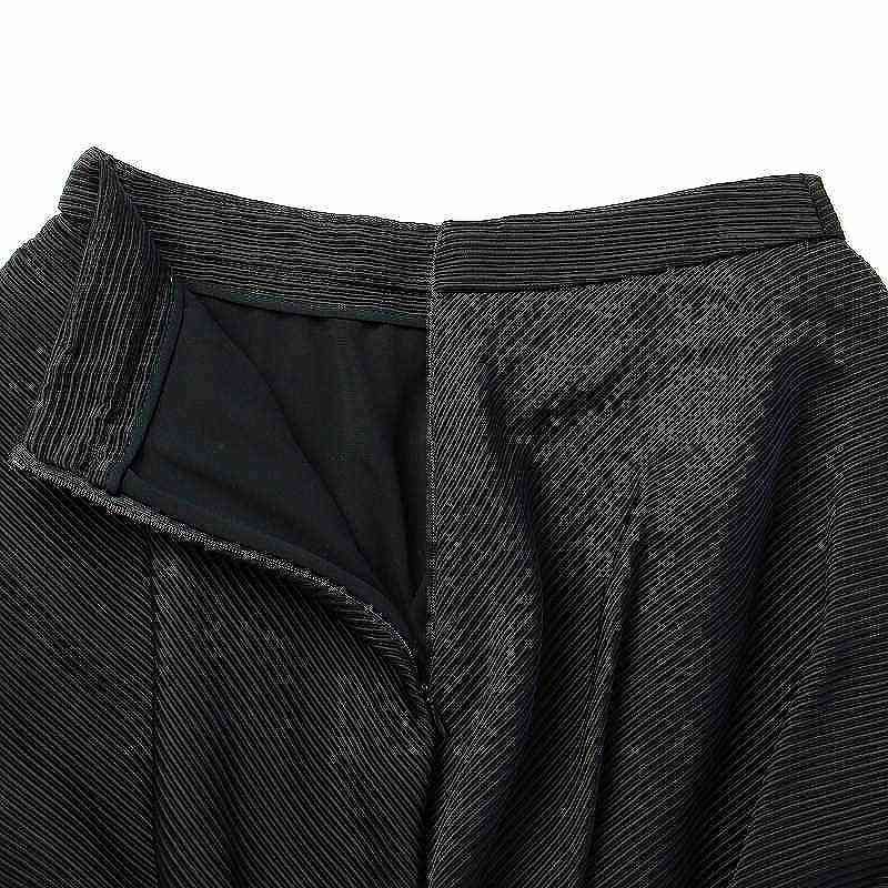 エンポリオアルマーニ EMPORIO ARMANI バルーンスカート タック