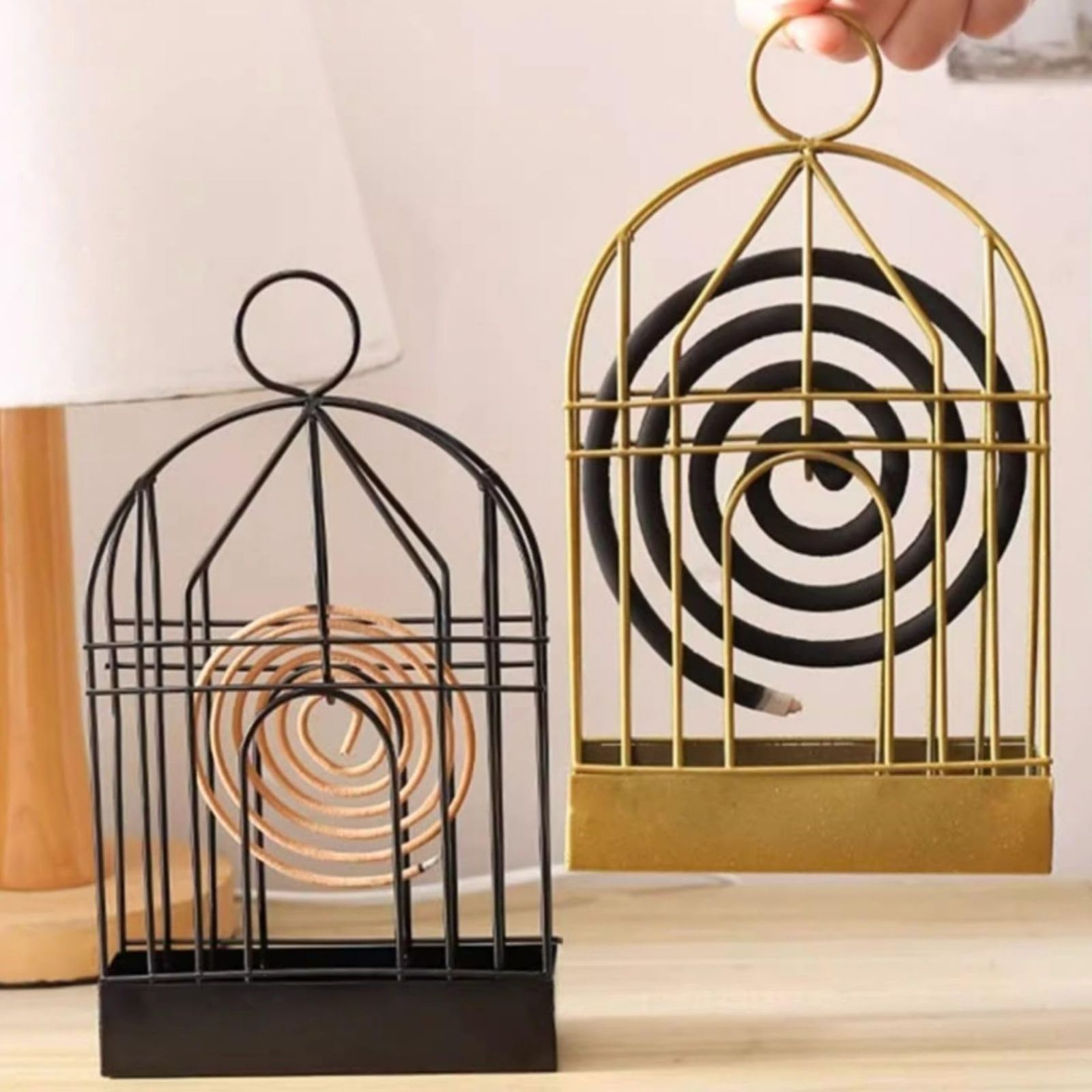【人気商品】香取線香立て 蚊取線香ホルダー 吊り下げ アンティーク調 鳥かご型 キャンプ アウトドア Boono (ブラック＆ゴールド2色セット)