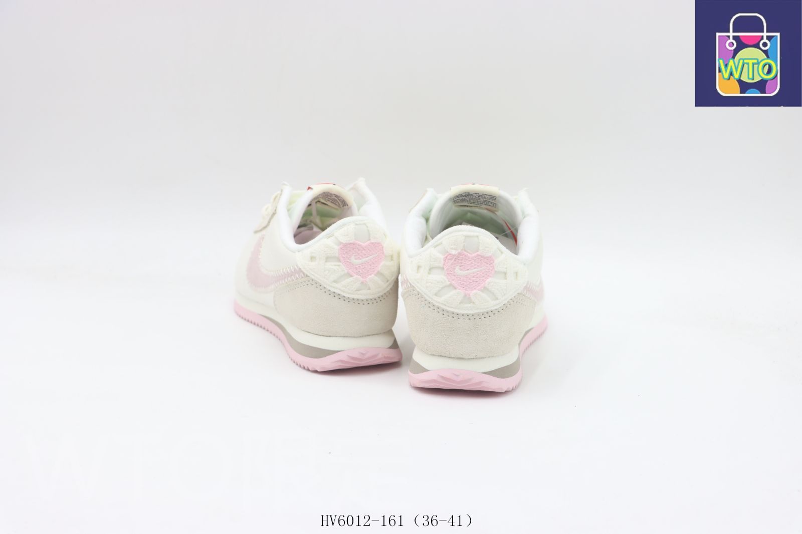 今日特価】Nike ナイキ コート レース ランニングシューズ