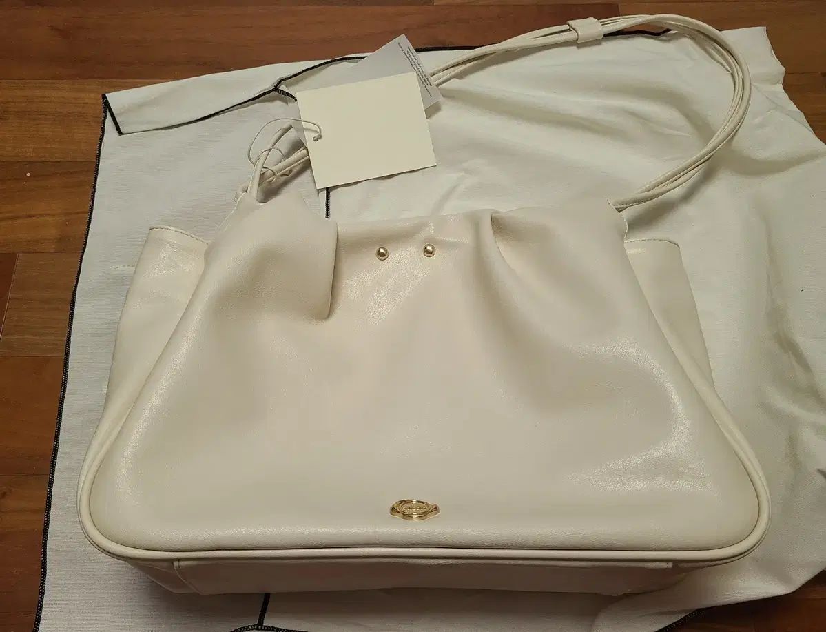ANEDIT (未編集) Shirring Eazy Open Hobo Bag - メルカリ