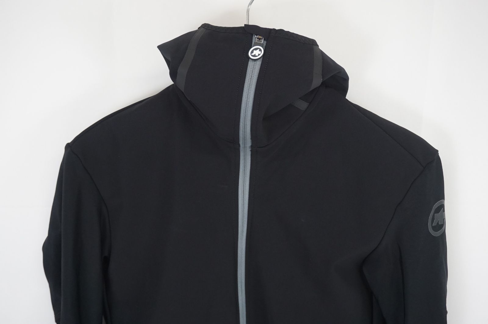 ストア 【即納！】ASSOS（アソス）冬用サイクルジャケット M ブラック