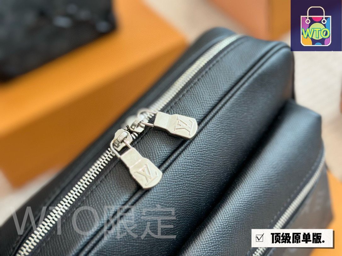 Louis Vuitton ルイヴィトン　アウトドアメッセンジャー SALE]ヴィトン Vuitton レア アウトドアメッセンジャー PM