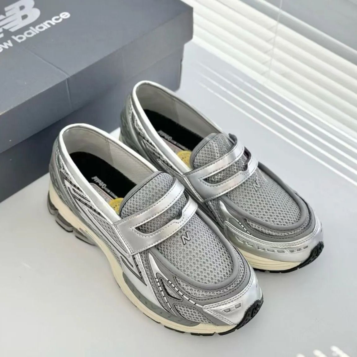 New Balance 1906L 