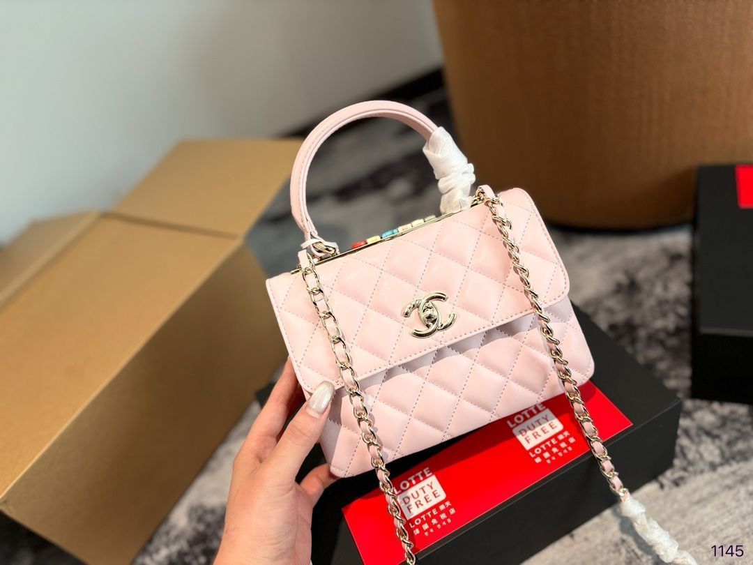 貴重!! 25S 今季最も輝くバニティバッグ【CHANEL】トレンディCC Chanel: 5 treasured mini bags - YouTube