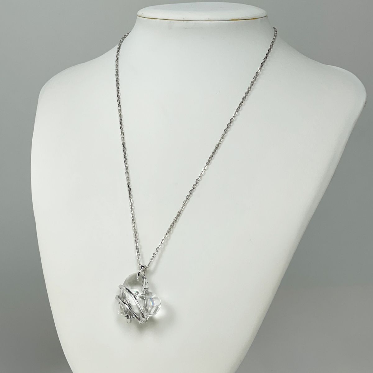 スワロフスキー SWAROVSKI