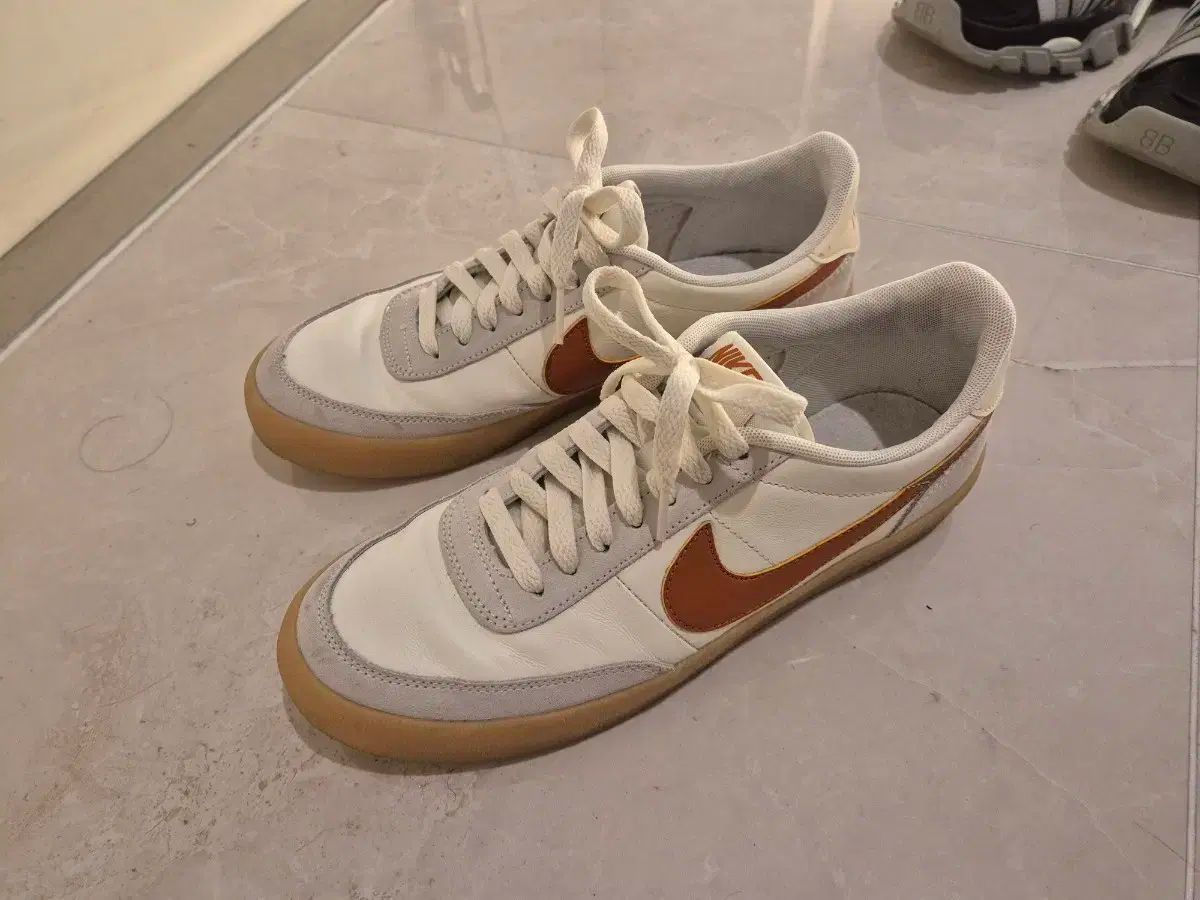 NIKE(ナイキ) キルショット 250