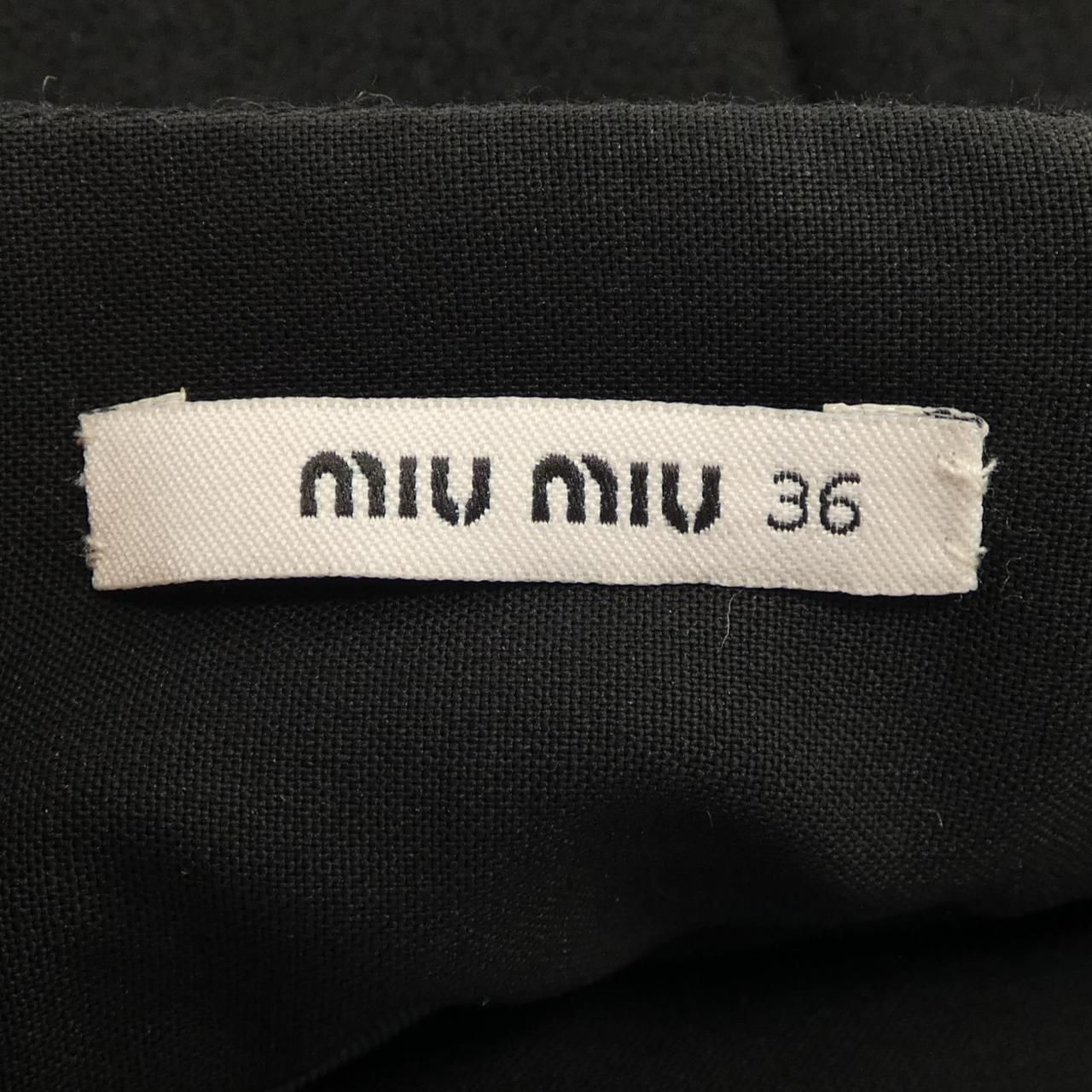 ミュウミュウ MIU