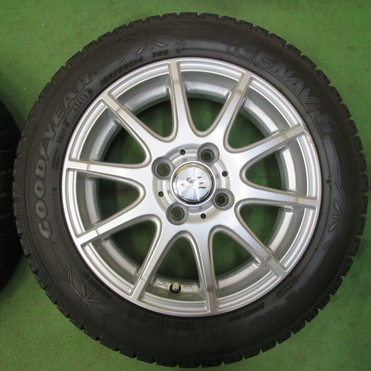 バリ溝‼️スタッドレスホイールセット　155/65-14 グッドイヤー バリ溝！キレイ！9.5分以上☆スタッドレス 155/65R14 グッドイヤー