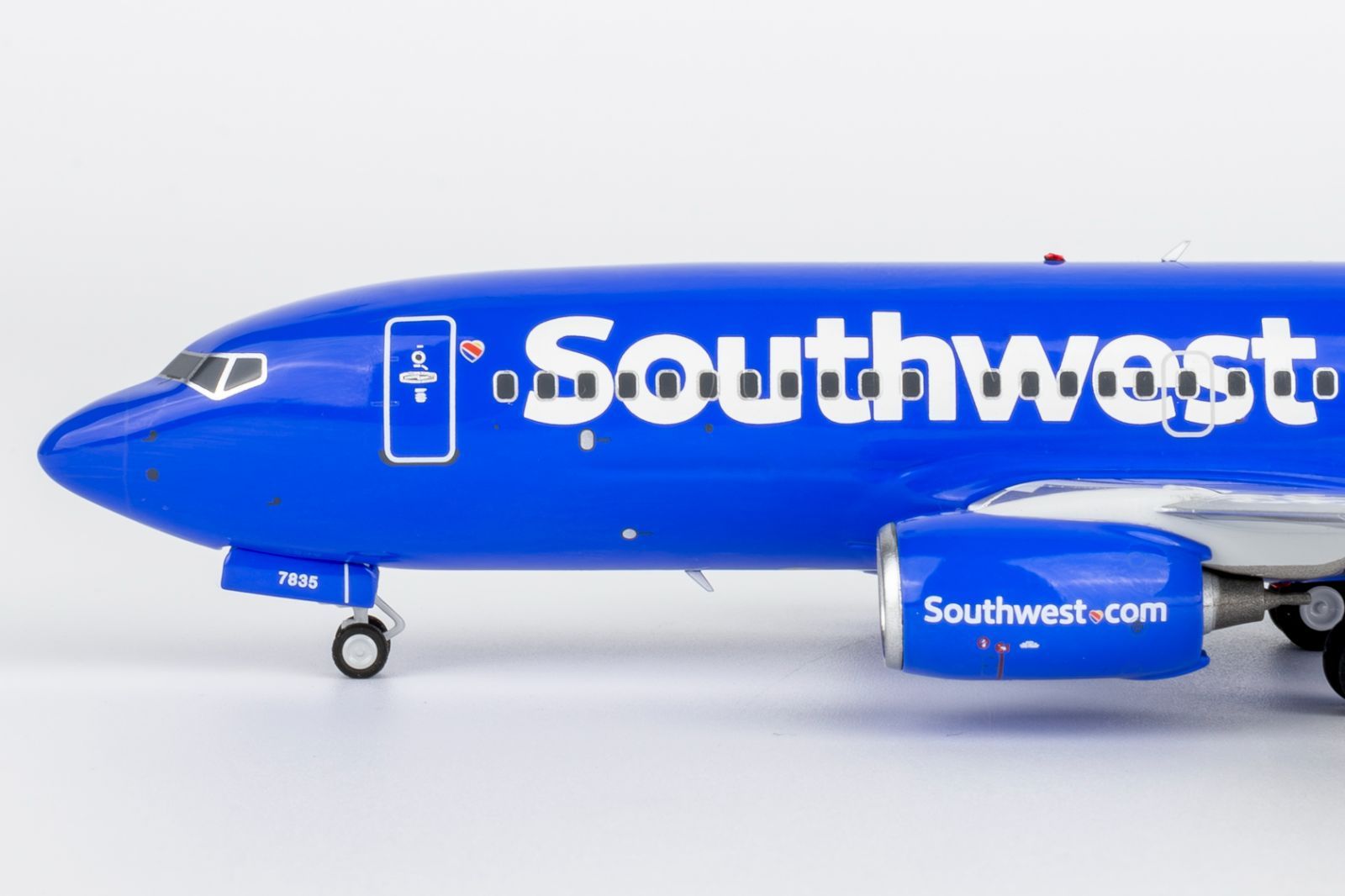 NGmodel サウスウエスト航空 737-700 N7835A 1|200 05023
