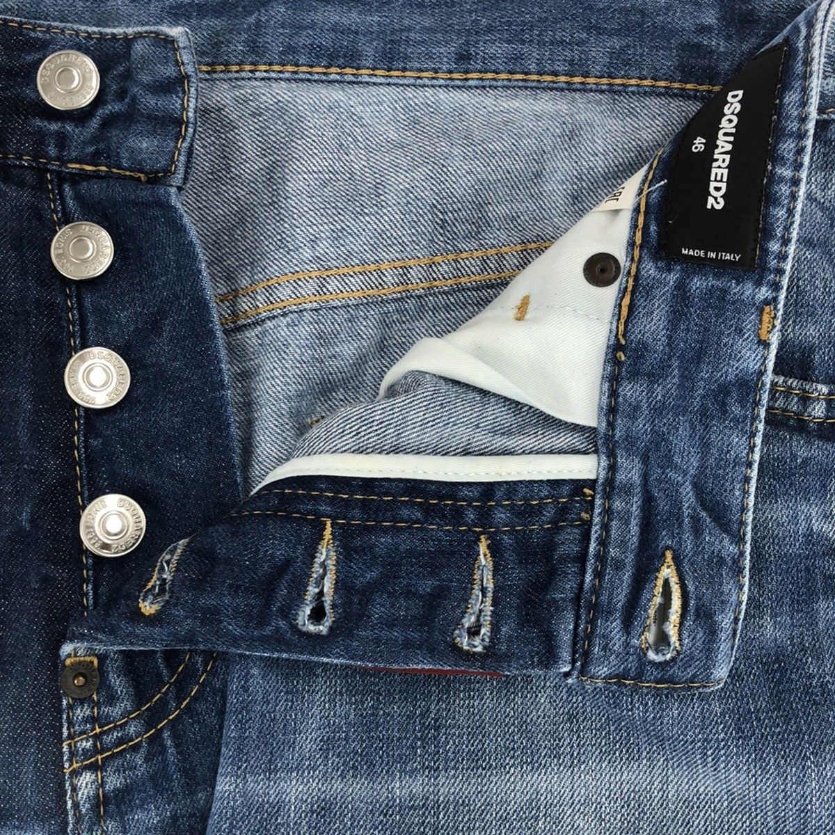 ディースクエアード DSQUARED2 ダメージデニムショートパンツ DSQUARED2 ディースクエアード ダメージ加工 ボタンフライ