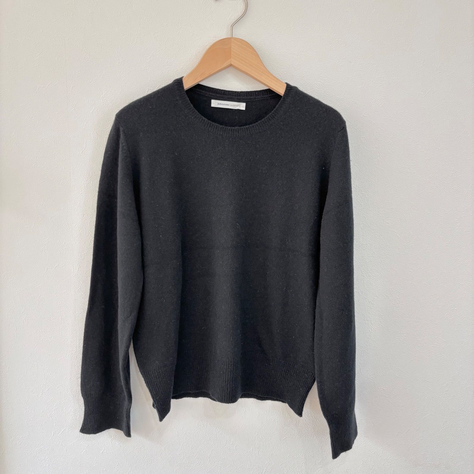 Z1106 johnstons cashmere ジョンストンズ カシミヤ クルーネックセーター ニット ブラック 黒 レディース サイズ40 -  メルカリ