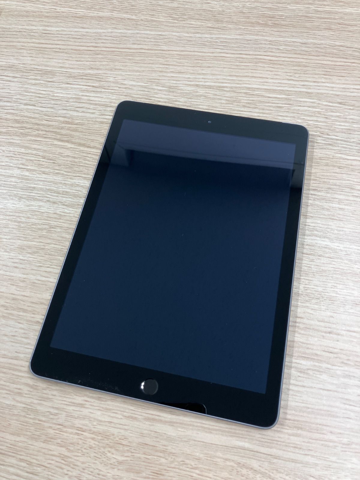 iPad 32GB A1823 Apple 第5世代 + 5th Gen - Wi-Fi 美品 Space Gray (