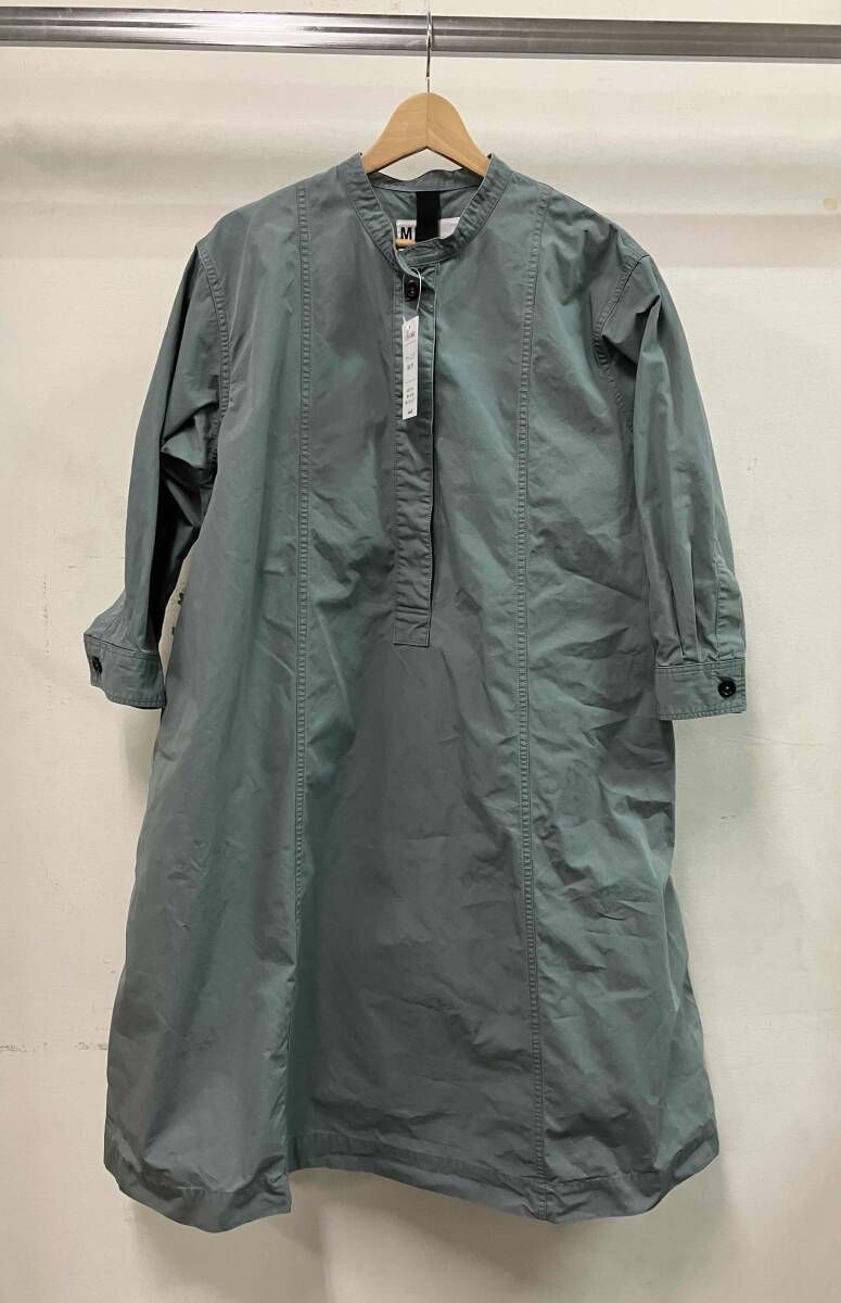 MHL エムエイチエル 長袖ワンピース 595-328500 DRY COTTON POPLIN バンドカラー ワンピース 23AW コットン サイズI グリーン