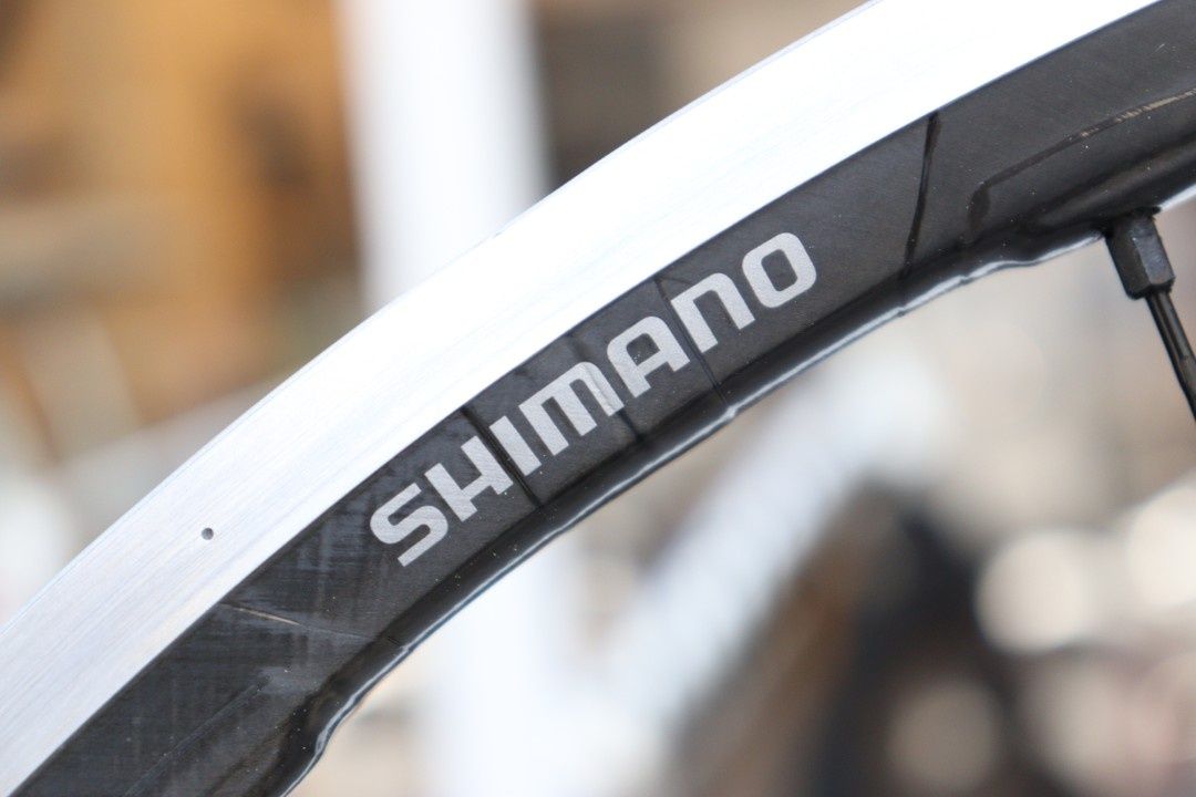シマノ SHIMANO WH-RS81-C24 アルミ カーボン クリンチャー