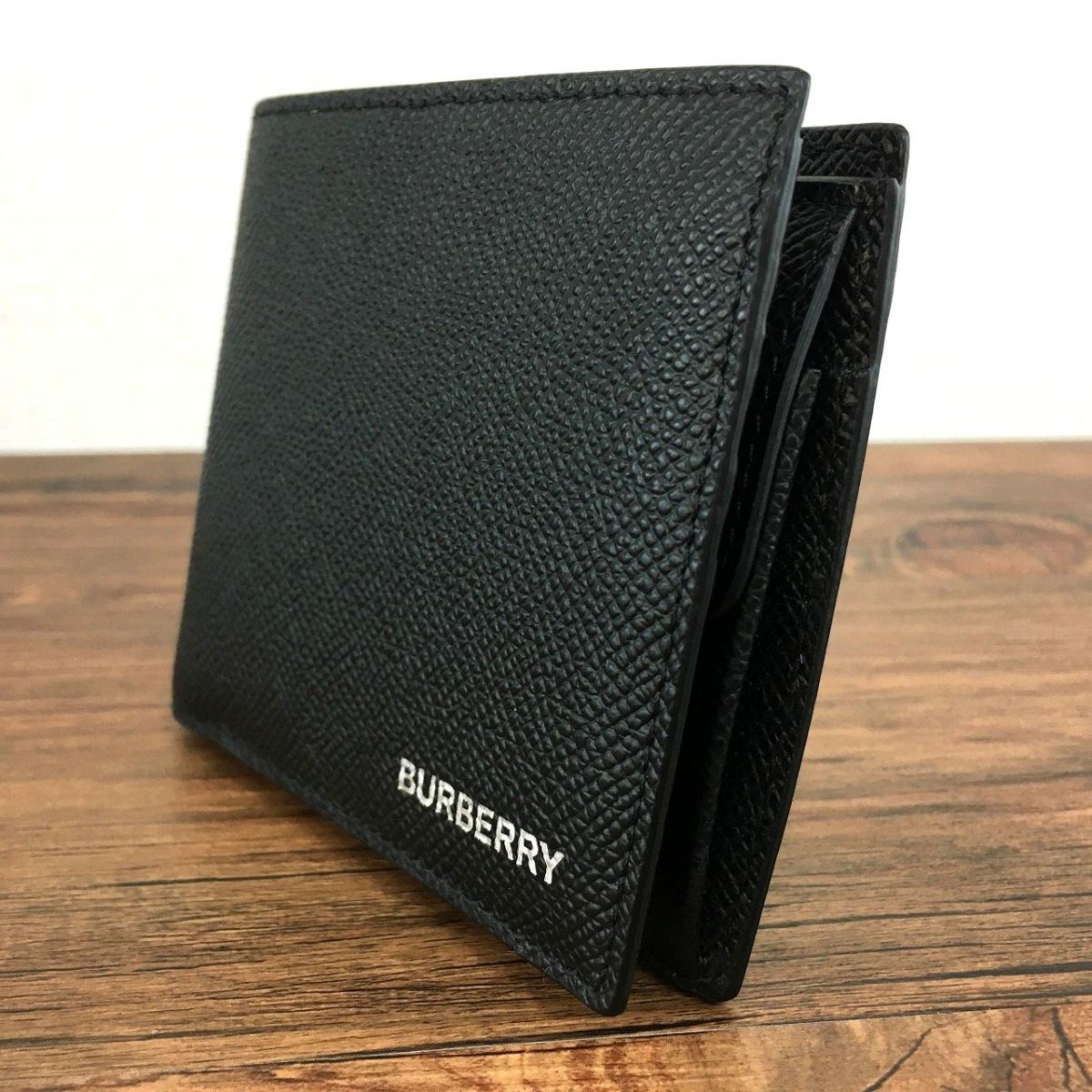 未使用品 BURBERRY 二つ折り財布 ブラック レザー 385-