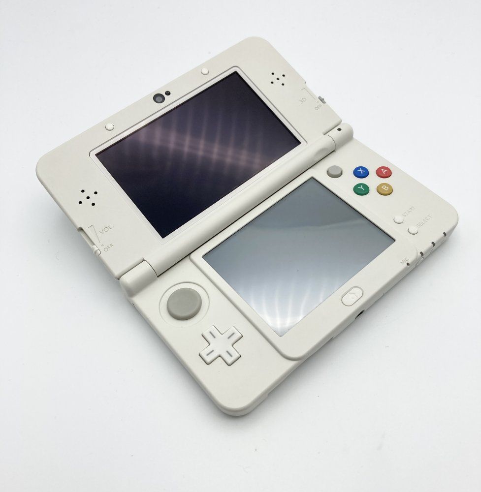 ディズニーマジックキャッスル限定パック 3DSLL ソフトプレゼント企画