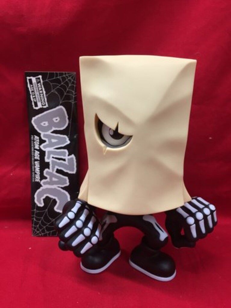 MEDICOMTOY PRE-ASSEMBLEDCOLLECTION ATOM-AGEVAMPIREソフビ MEDICOMTOY PRE-ASSEMBLEDCOLLECTION ATOM-AGEVAMPIREソフビ