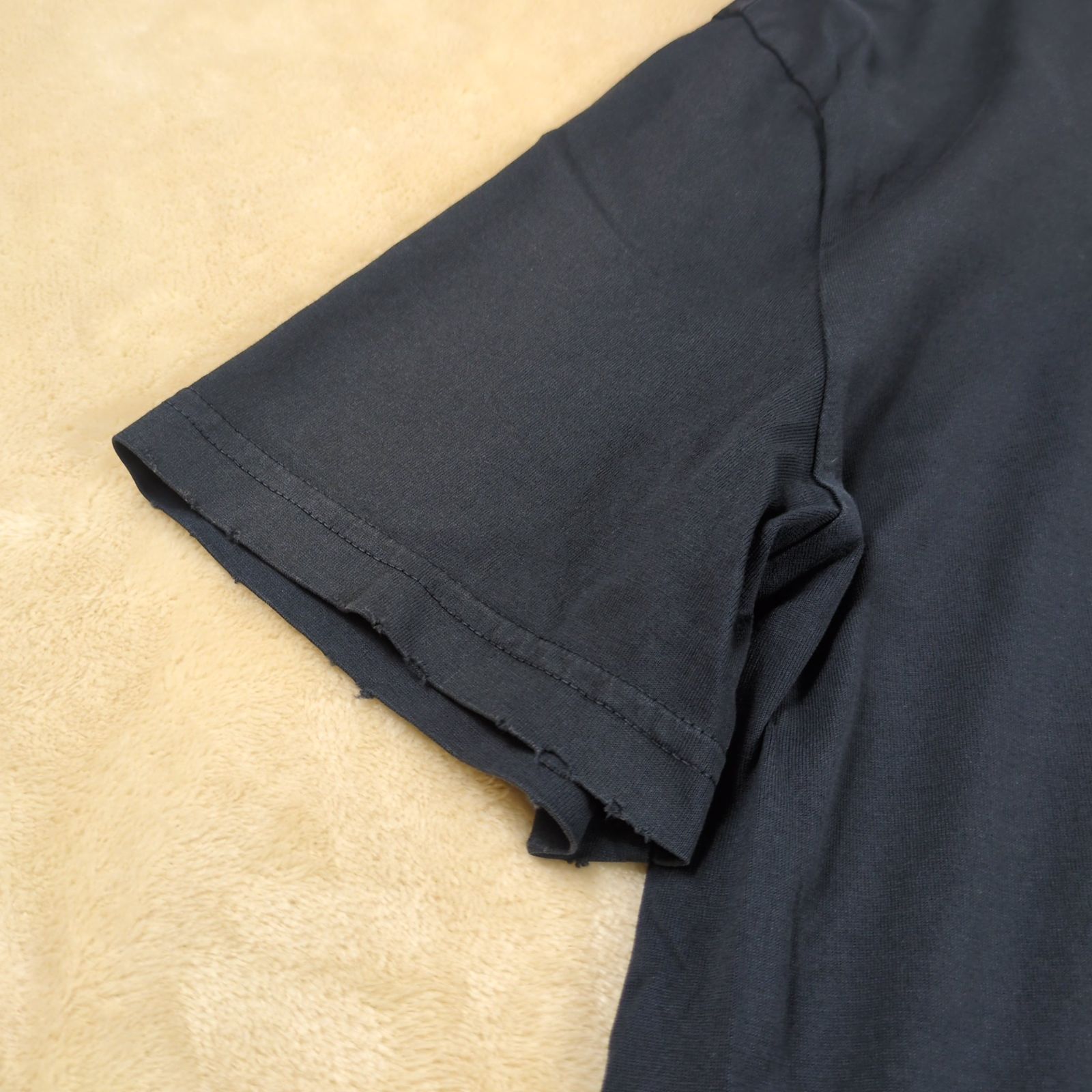 希少】GIVENCHY GGロゴプリント ダメージ加工Tシャツ M - メルカリ 希少】GIVENCHY GGロゴプリント ダメージ加工Tシャツ M - メルカリ