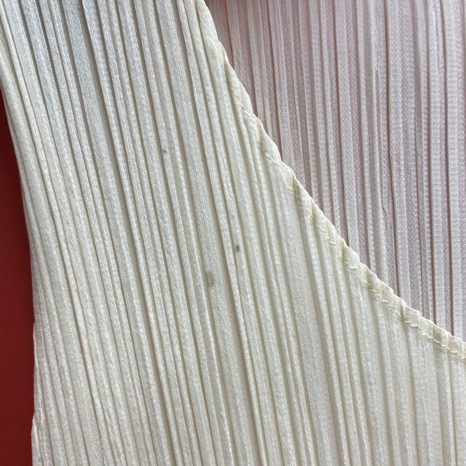 ISSEY MIYAKE イッセイミヤケ PLIATS PLEASE プリーツプリーズ 白