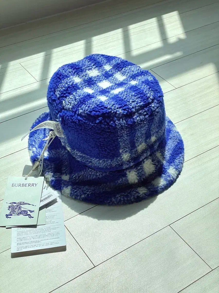 お値下げ中！【中古品】バーバリー　リバーシブルハット BURBERRY(バーバリー) リバーシブル バケットハット - メルカリ