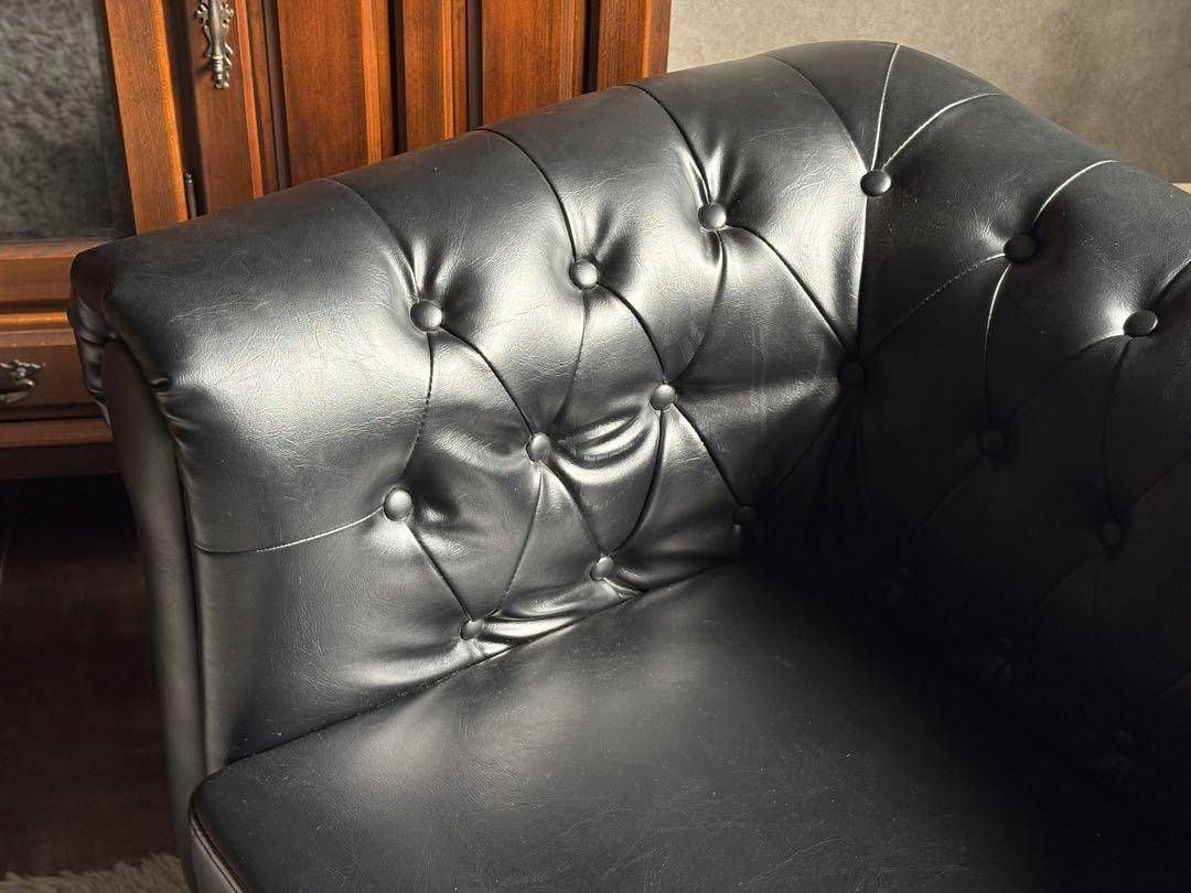 本革 チェスターフィールド アームチェア リベット打ち ボタン
