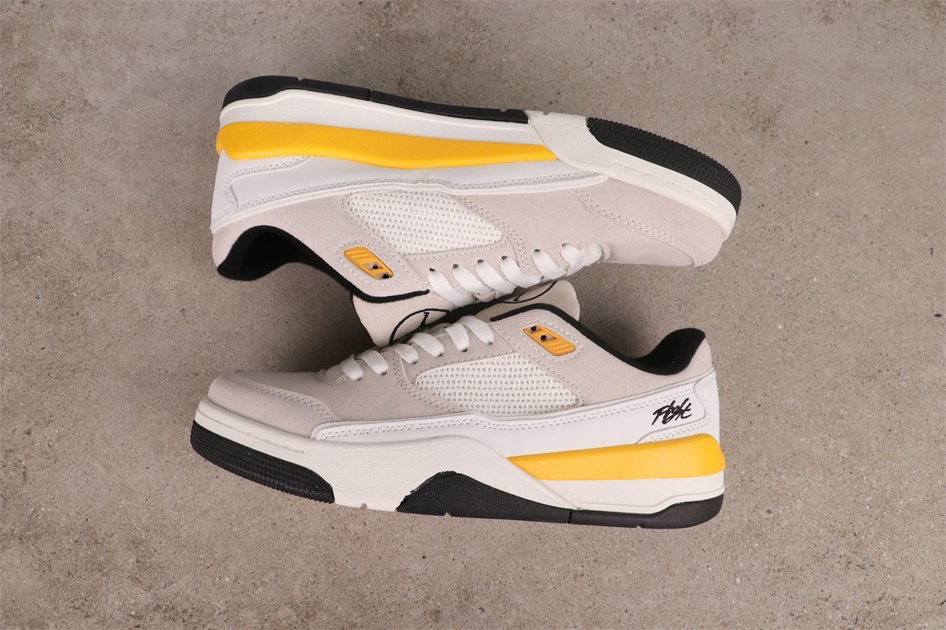 NIKE W JORDAN FLIGHT COURT LLTBRN/SAIL 国内発送 2025年 6/13 発売】Shoe Palace x NIKE JORDAN FLIGHT COURT