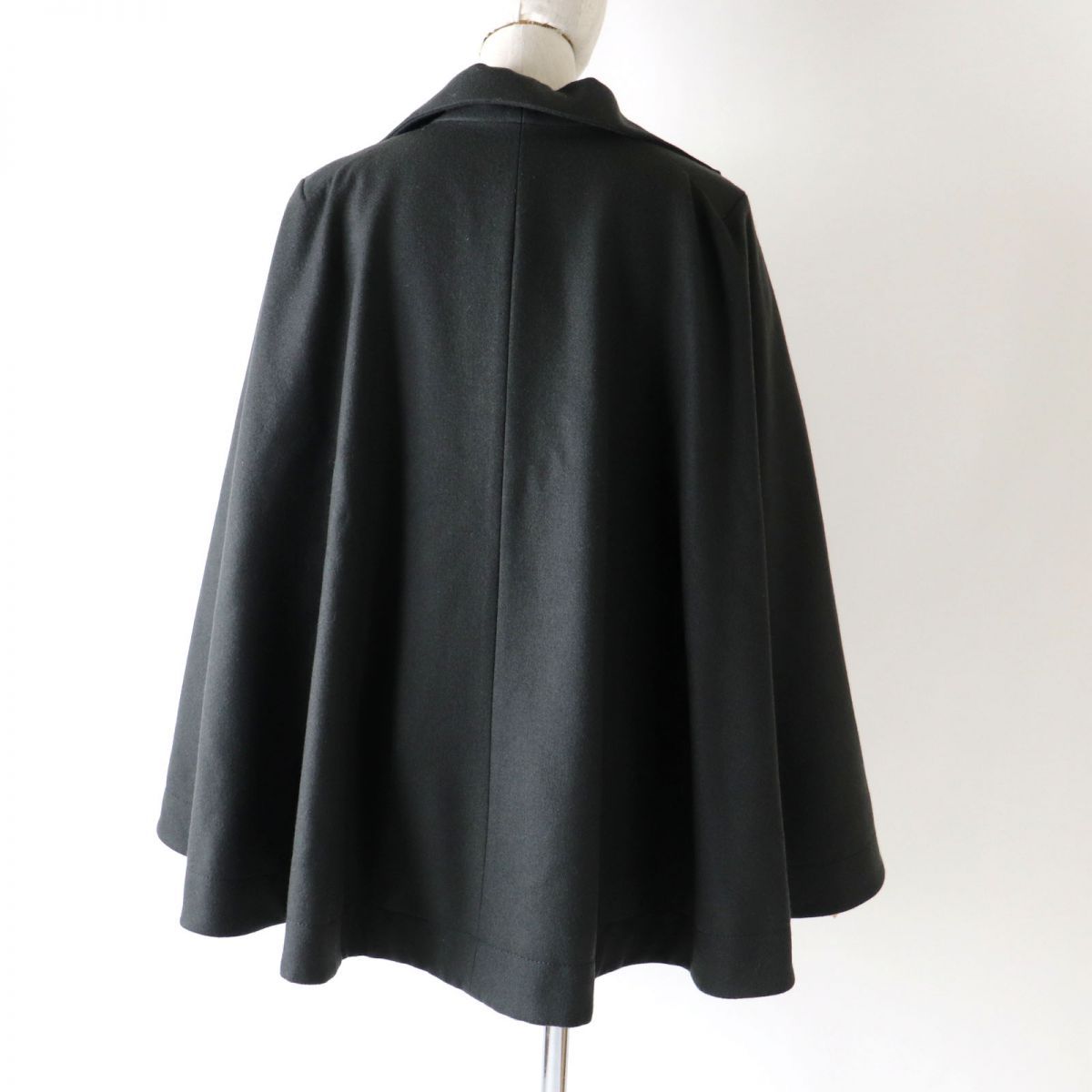 希少モデル＆サイズ【極美品】ヴィヴィアン ケープコート／ジャケット オーブボタン 極美品◎正規品 日本製 ヴィヴィアンウエストウッド レッド