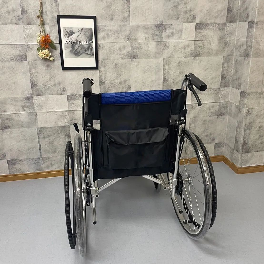 BAL-1 バルシリーズ 自走型 車椅子 シンプルスタンダード ノーパンクタイヤ 中古 介護用品 BAL-1 バルシリーズ 自走型 車椅子 シンプルスタンダード ノーパンク