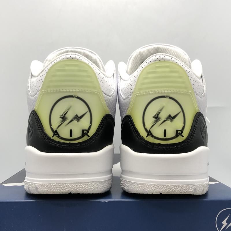 【中古】NIKE × Fragment AIR JORDAN 3 スニーカー 25.5cm DA3595-100 ナイキ フラグメント エア  ジョーダン3[10]