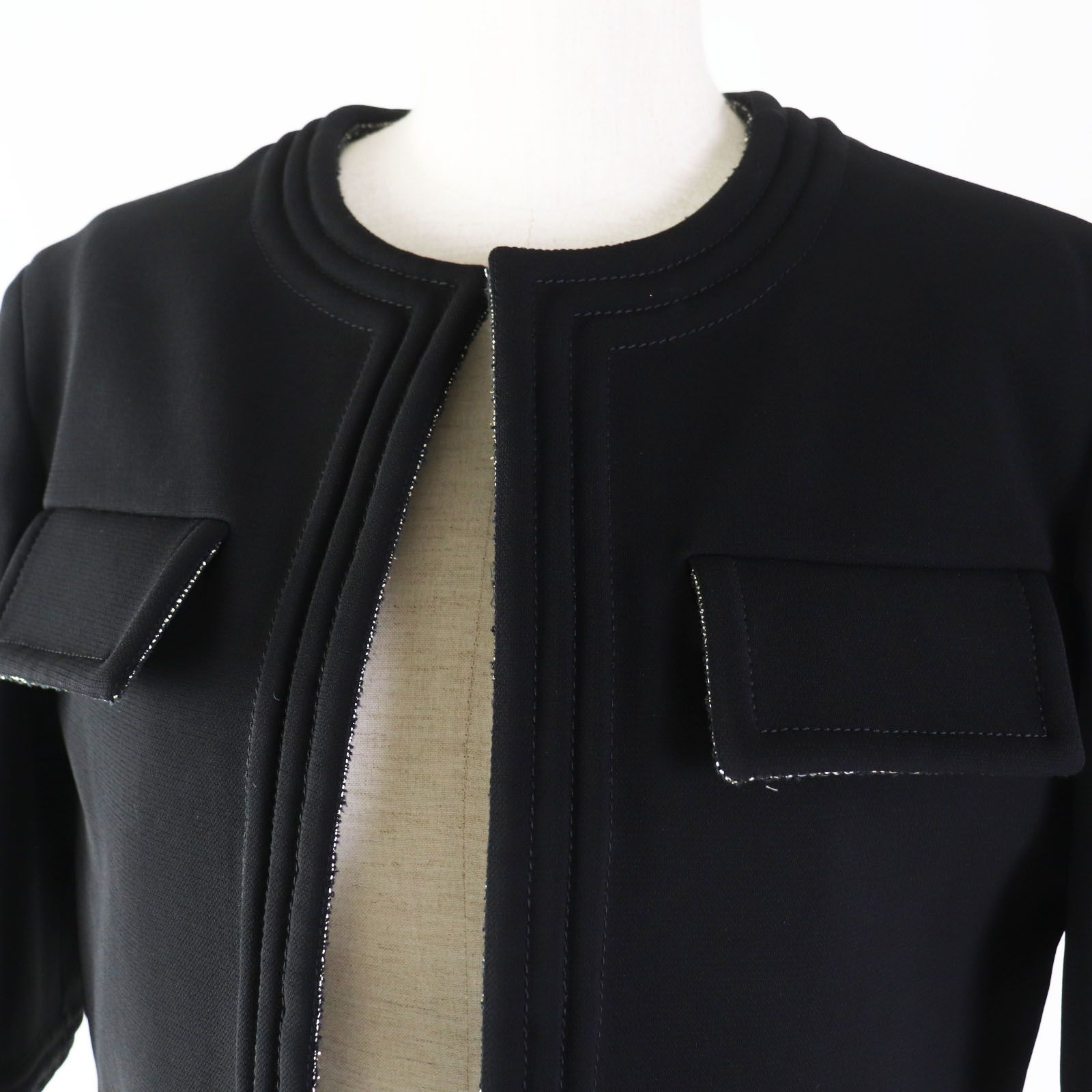 美品　CHANEL　シャネル　ブラック アウター　フード付ジャンパー　L CHANEL シャネル レインコート フード付 6685V755 ブラック 38
