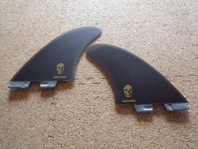 TWIN FIN