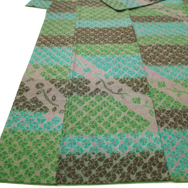 美品　単衣　紬着物　絞り　漢方染め　蜘蛛絞り　暈し　正絹　濃紺×薄いくすみ緑 袷】トールサイズ 漢方染め 菅原結作 絞り 紬 | 大山キモノ・ち