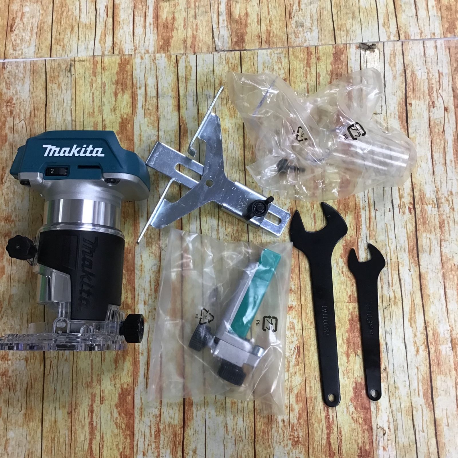 マキタ(makita) コードレストリマ RT40DZ【川崎店】