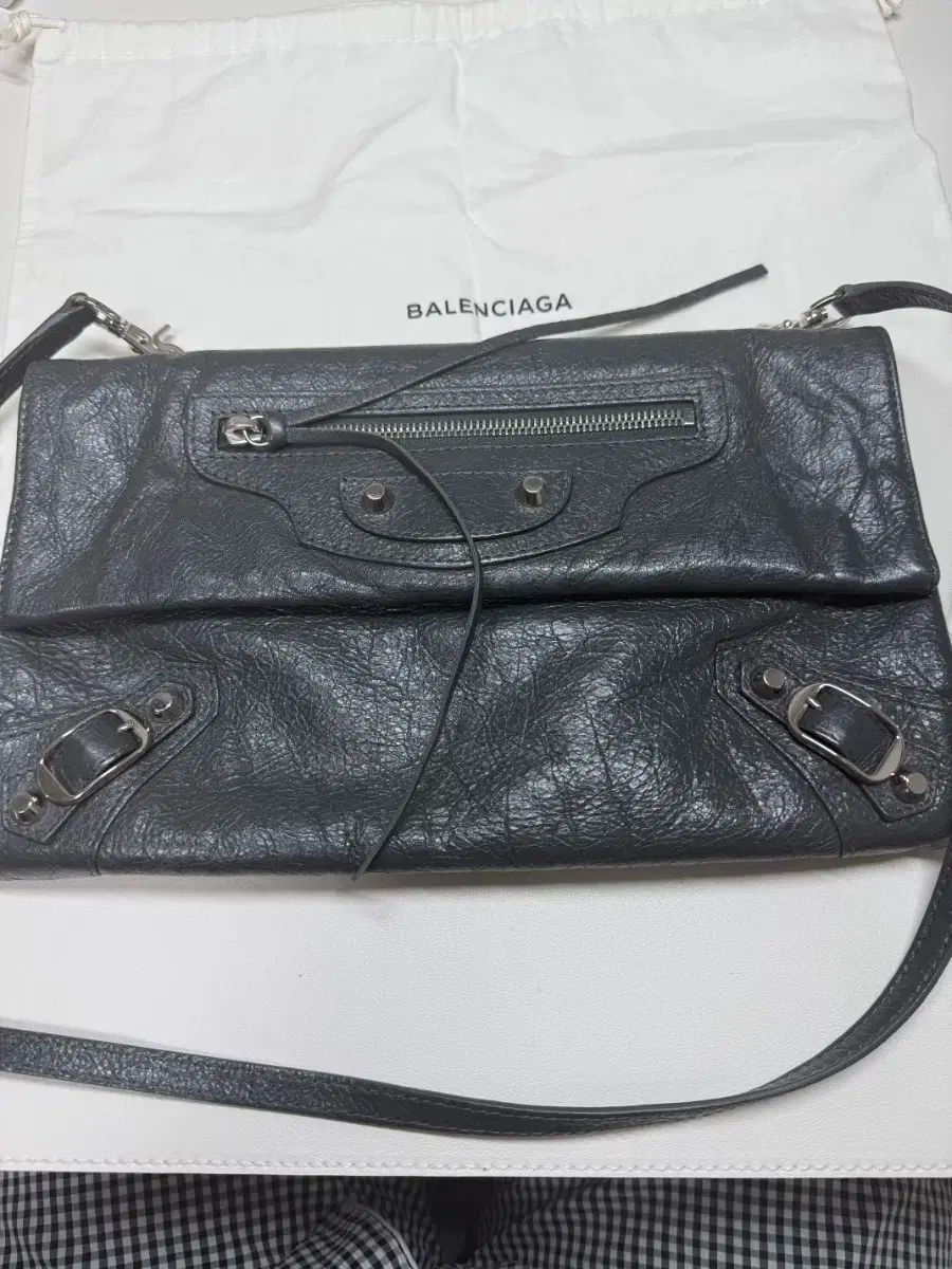 BALENCIAGA バレンシアガ エンベロープ クロスバッグ
