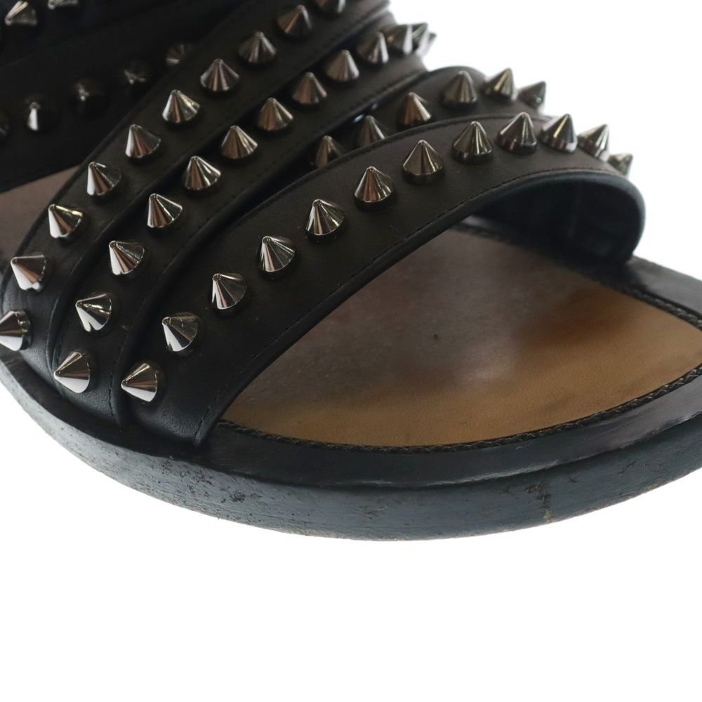 CHRISTIAN LOUBOUTIN (クリスチャンルブタン) スタッズ 装飾