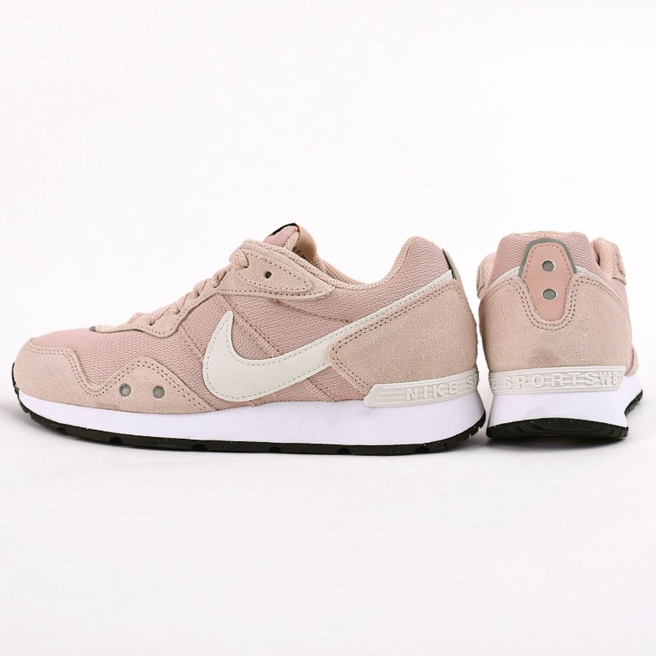 NIKE スニーカーベンチャーランナー　23.5cmこげ茶 NIKE スニーカーベンチャーランナー 23.5cmこげ茶 楽天市場