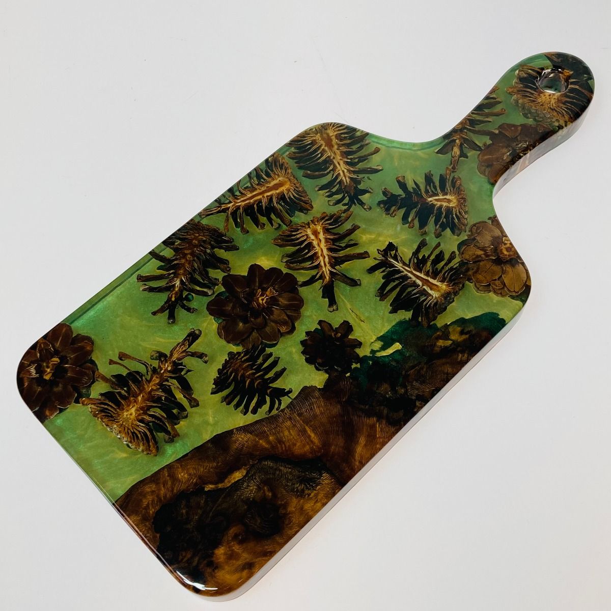 Resin Cutting Board「Megas」 | 8A GARAGE(ヤエイガレージ)公式
