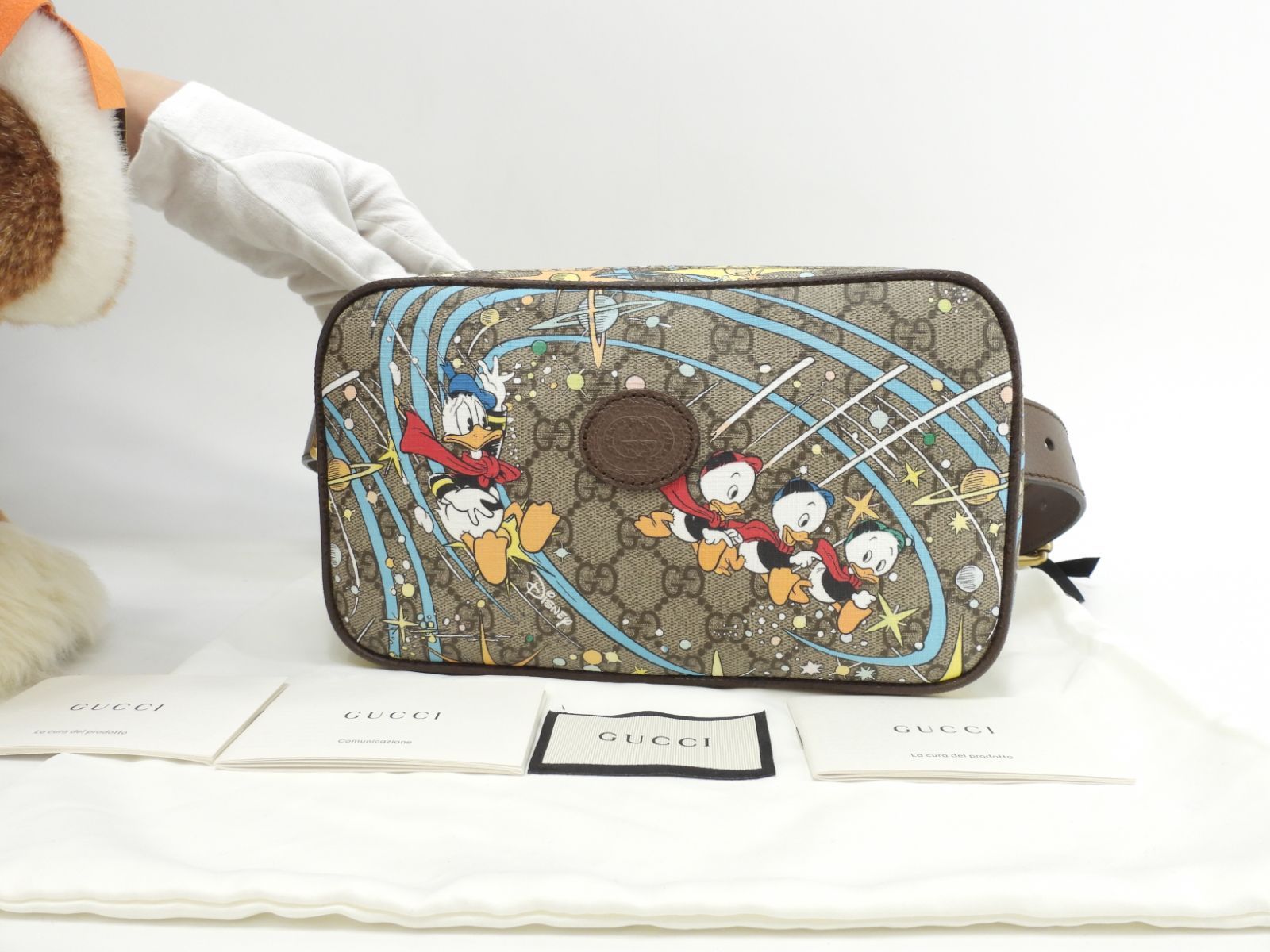 【限定品　ほぼ未使用】ディズニー ドナルドダック ボディバッグ グッチ ボディバッグ ドナルドダック オールドGG 限定ディズニー