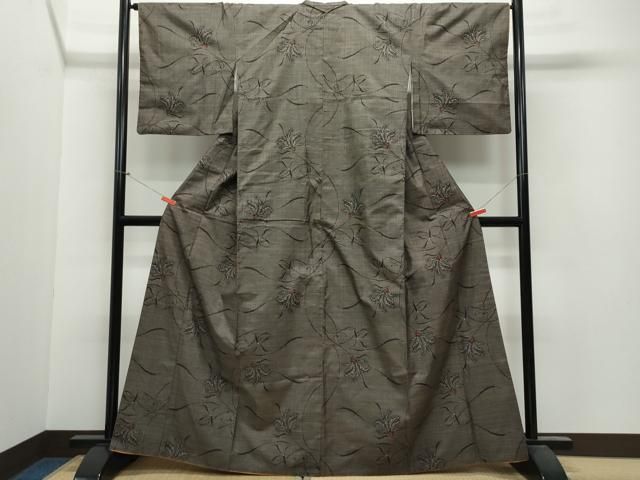 平和屋着物●本場大島紬　7マルキ　草花文　正絹　逸品　CAAV6457vf 平和屋着物○本場大島紬 7マルキ 草花文 正絹 逸品 CAAV6457vf - メルカリ