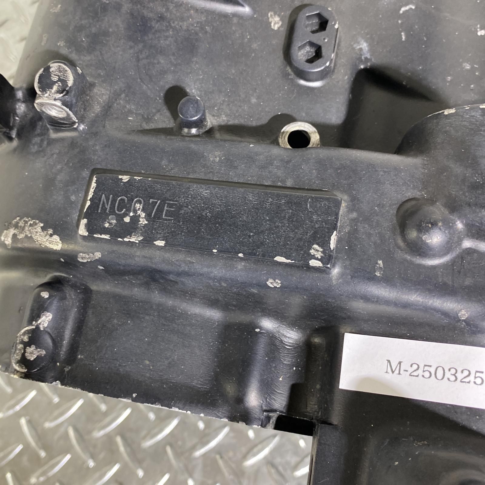 HONDA CBX400F クランクケース ホンダ [M-250325-21] HONDA CBX400F クランクケース ホンダ [M-250325-25] ホンダ CBX400F