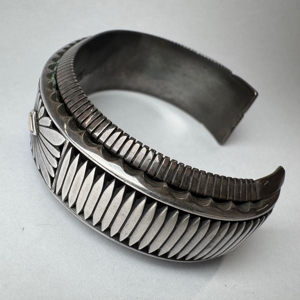 Navajo/ナバホ族 Howard Nelson/ハワード ネルソン作 14K サン