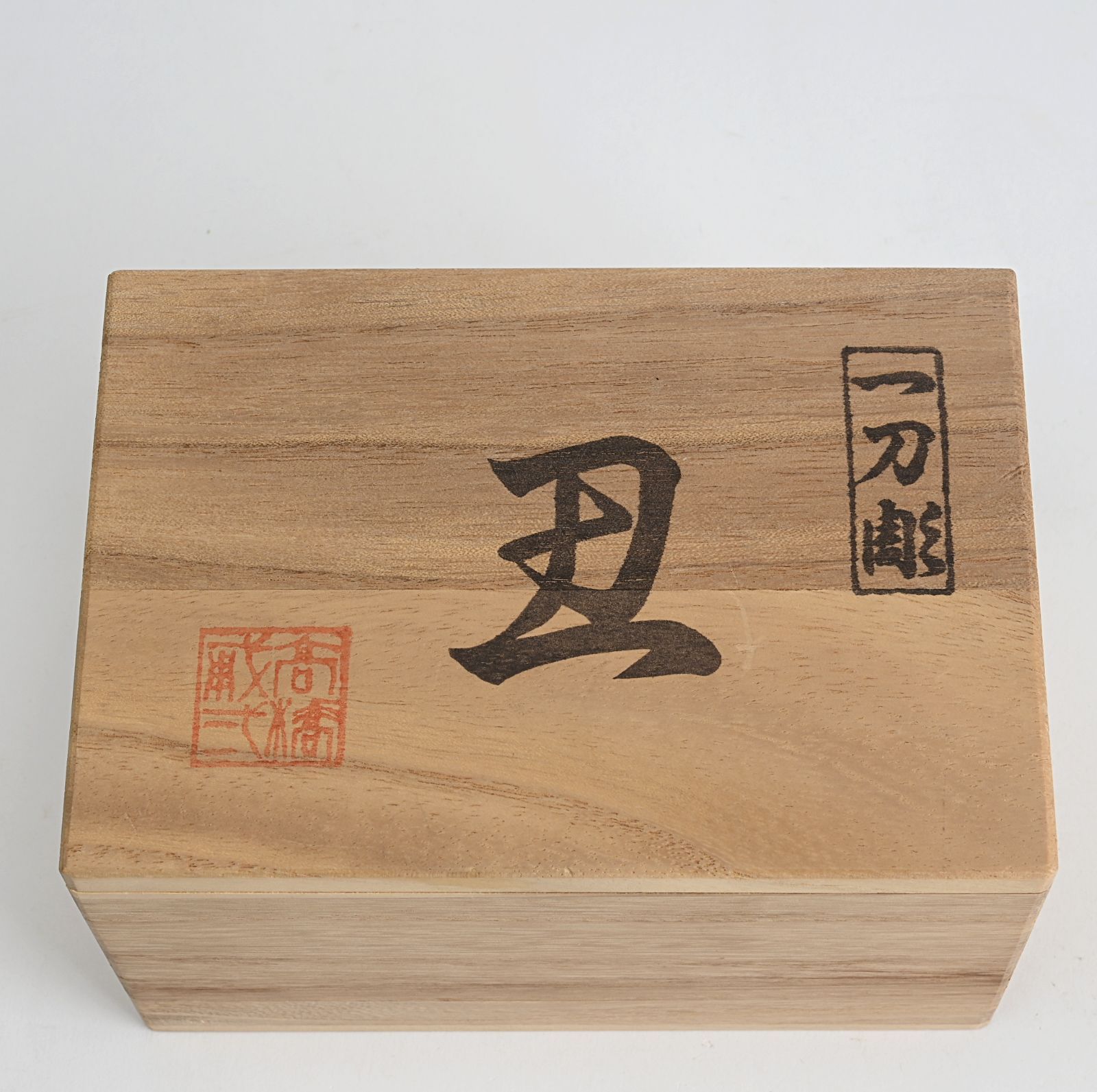 専用 二楼在銘 極上 和彫人物 高さ15cm 224g 東岩7-0903①