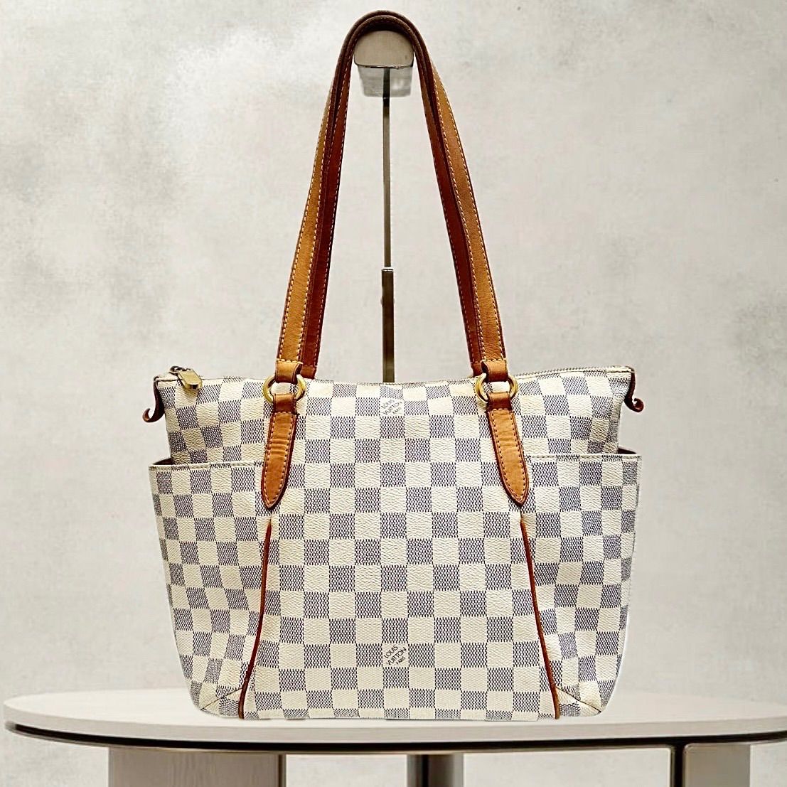 人気】ルイヴィトン LV LOUIS VUITTON トータリーPM ショルダーバッグ ダミエ アズール ホワイト N51261 - メルカリ